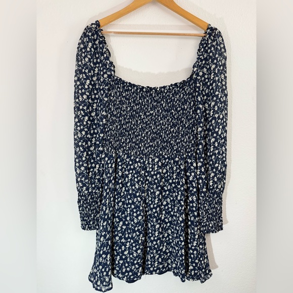 Reformation Kelli Smocked Bodice Fit & Flare Mini Dress Blue White Floral Sz L - Picture 5 of 15